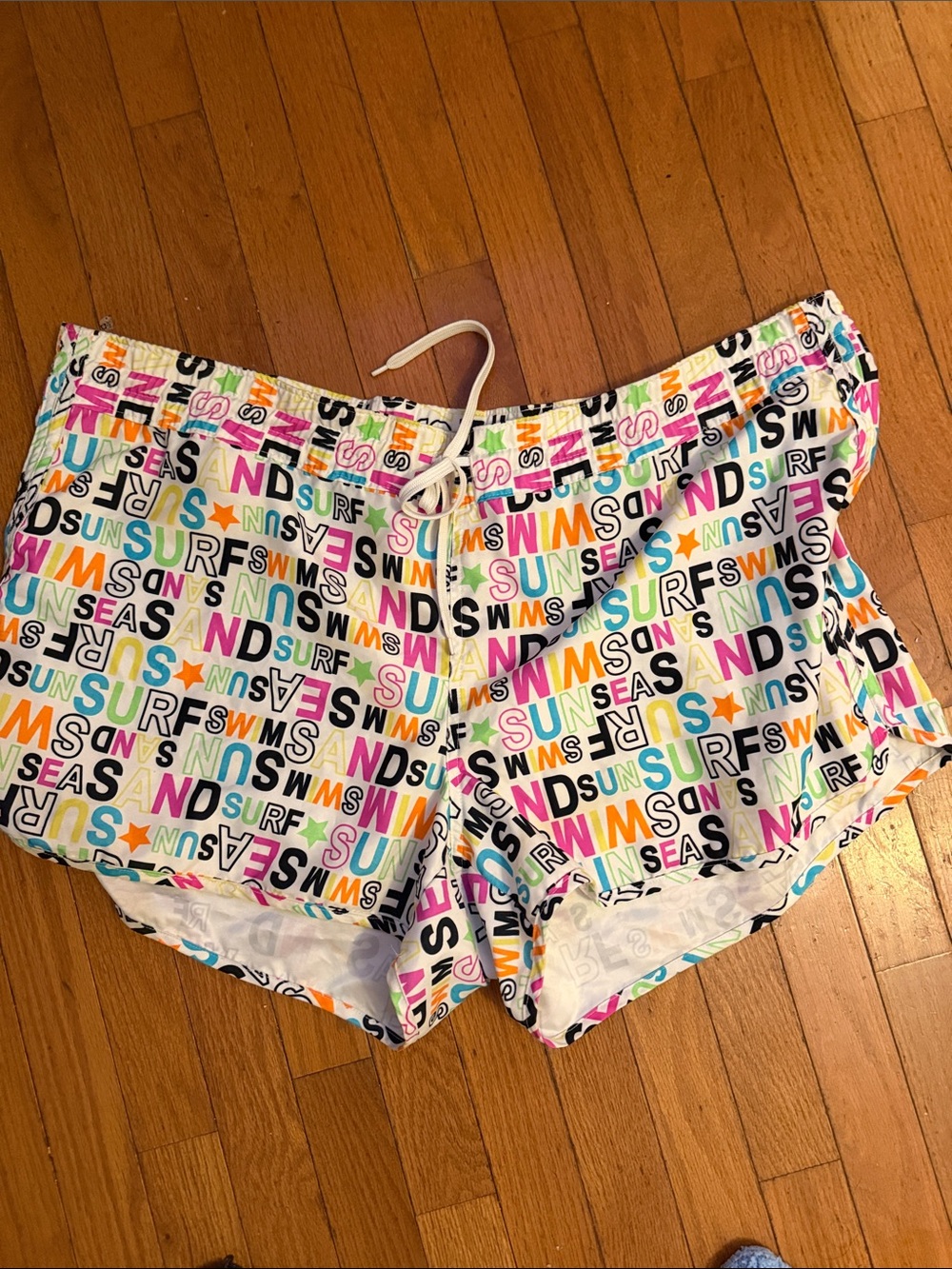 WOMEN'S MULTI-COLOR PRINT BEACH SHORTS Old Navy Size XxL